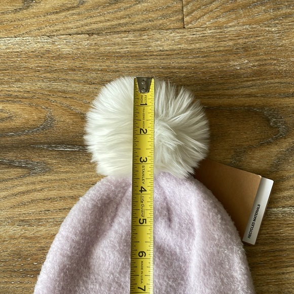 The North Face City Plush Pom Beanie in Lavender Fog NWT - Picture 10 of 11